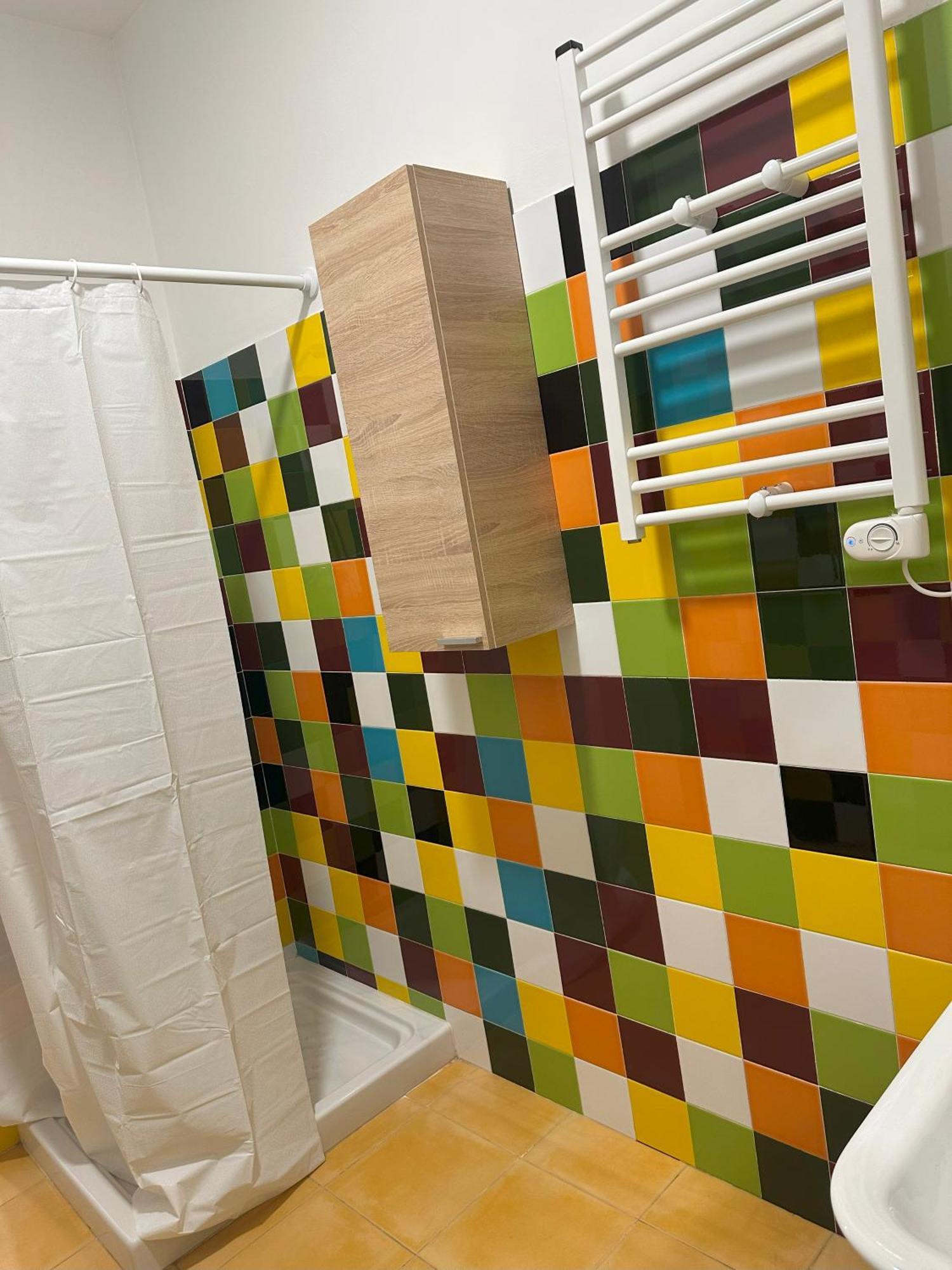 Urban Garden Bilbao Hostel Bagian luar foto